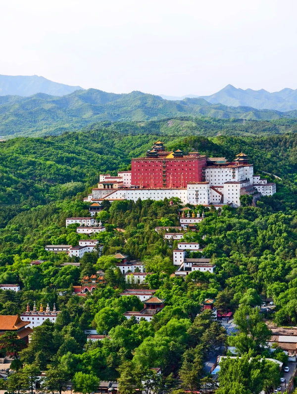 2 Days 1 Night Chengde Tour: Imperial Power & Mountain Retreat