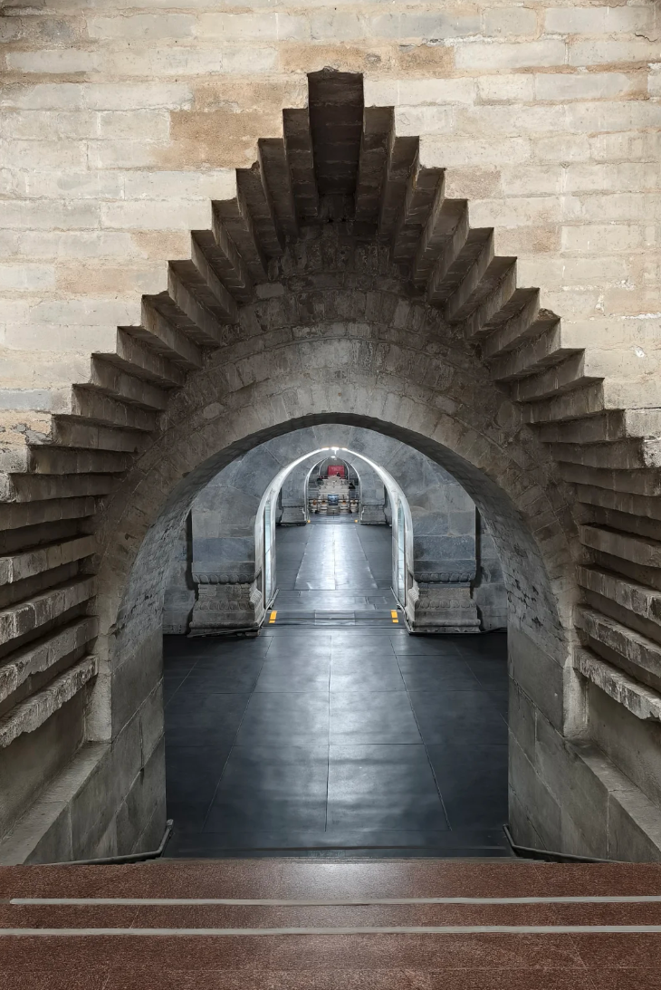 1 Day – Ming Imperial Tombs & Mutianyu Great Wall: Imperial Mausoleums and Military Strategy