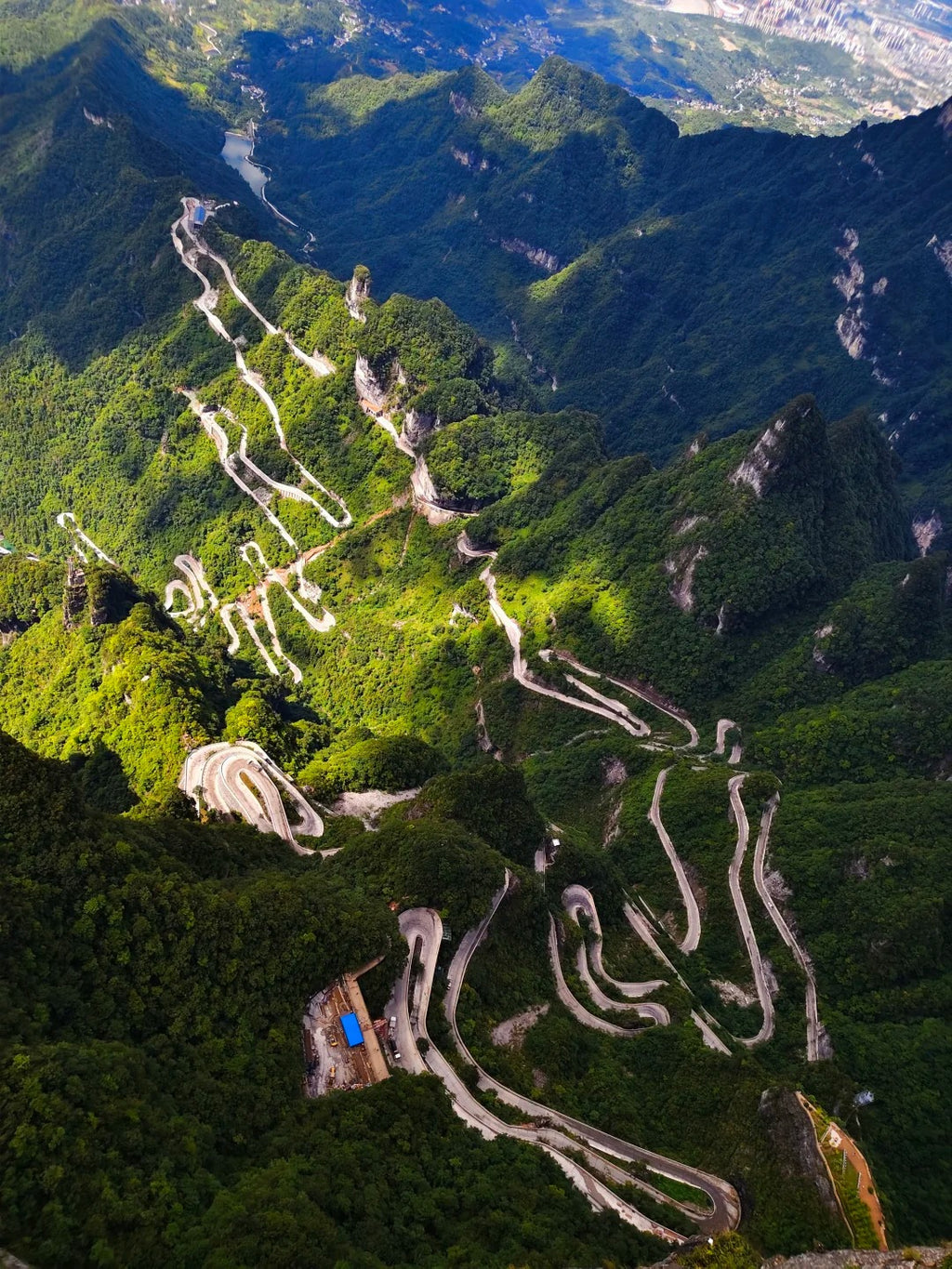 5 Days 4 Nights Zhangjiajie Peaks, Glass Bridges & Tujia Culture