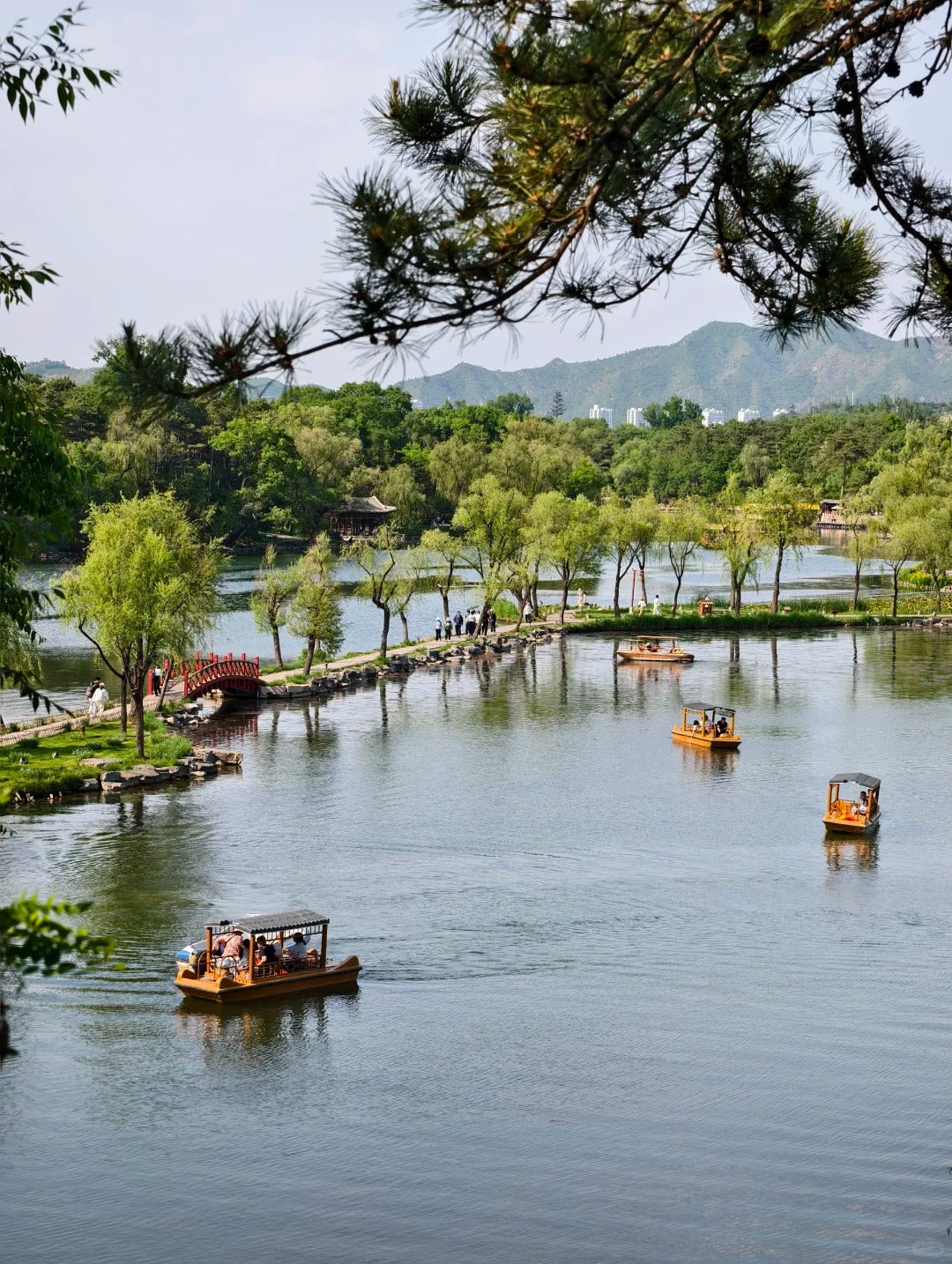 2 Days 1 Night Chengde Tour: Imperial Power & Mountain Retreat