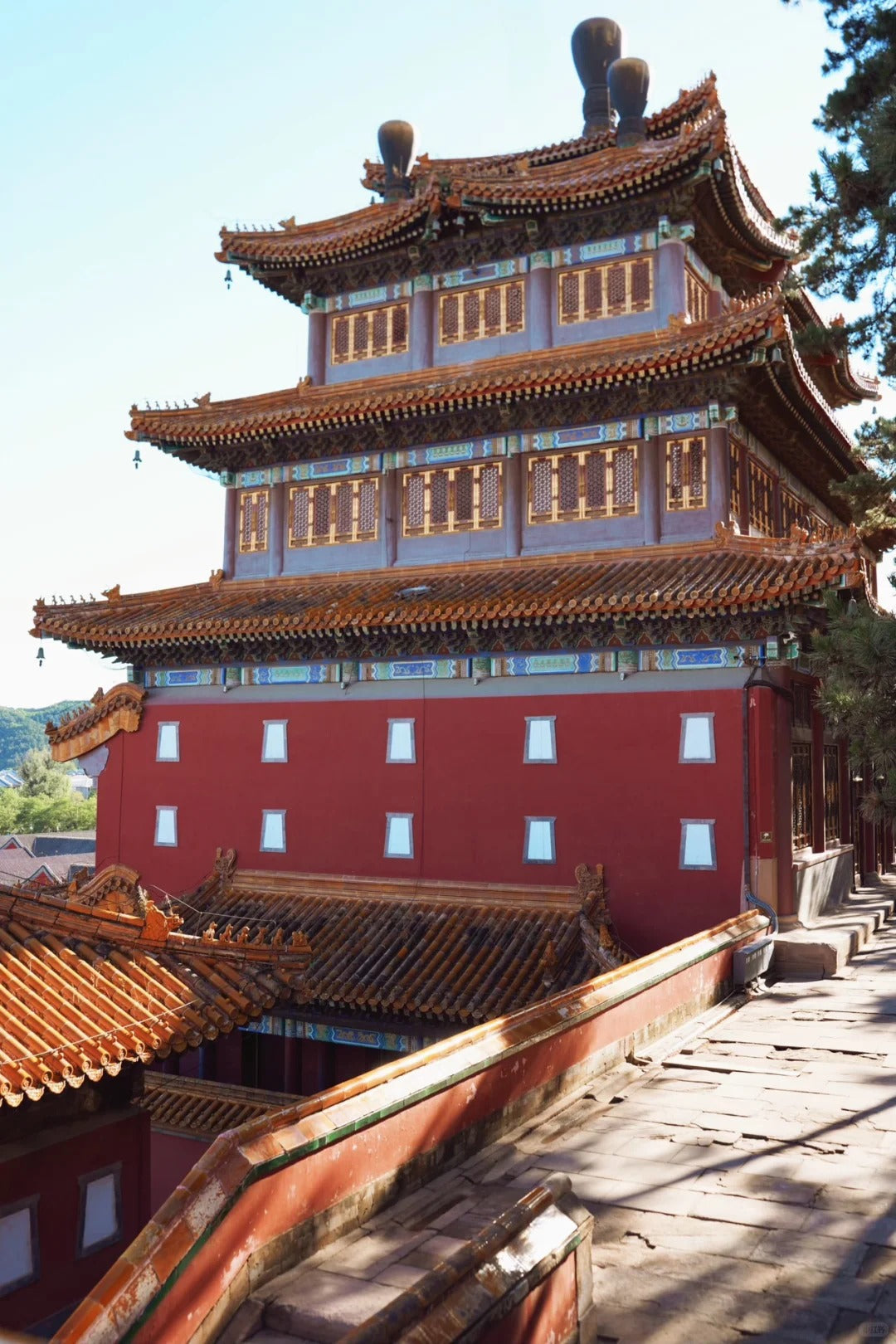 2 Days 1 Night Chengde Tour: Imperial Power & Mountain Retreat