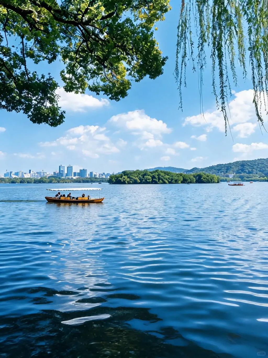 2 Days 1 Night – Hangzhou West Lake & Meijiawu Tea Village